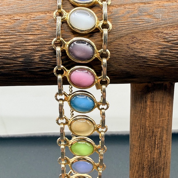 Multicolored Oval Glass Bracelet - Picture 3 of 4